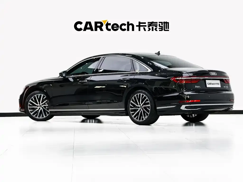 Audi A8 — фото 5
