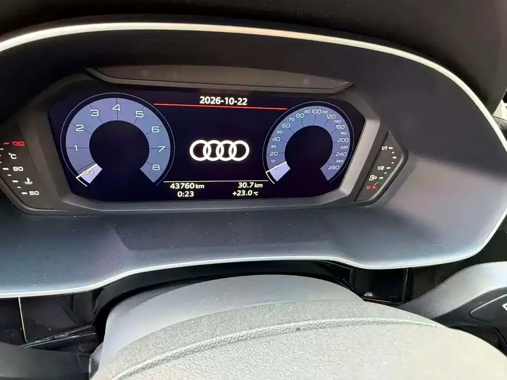 Audi Q3 — фото 8