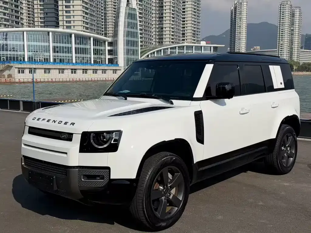 Land Rover Defender — фото 1