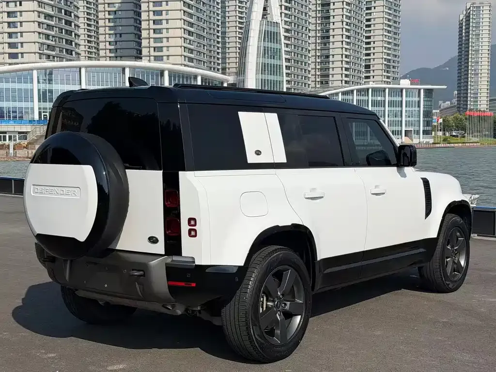 Land Rover Defender — фото 4