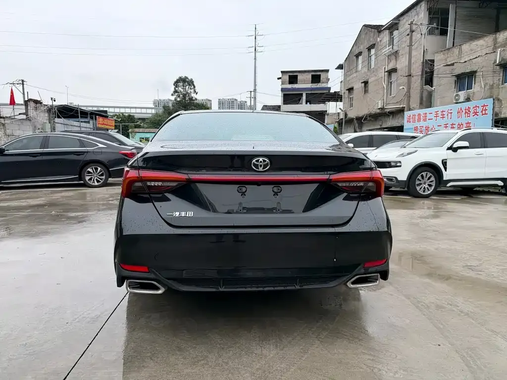 Toyota Avalon — фото 3