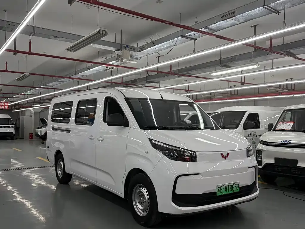Wuling Yangguang Pro — фото 10