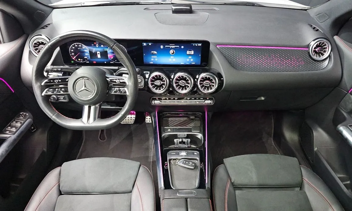 Mercedes-Benz GLA-Class — фото 10