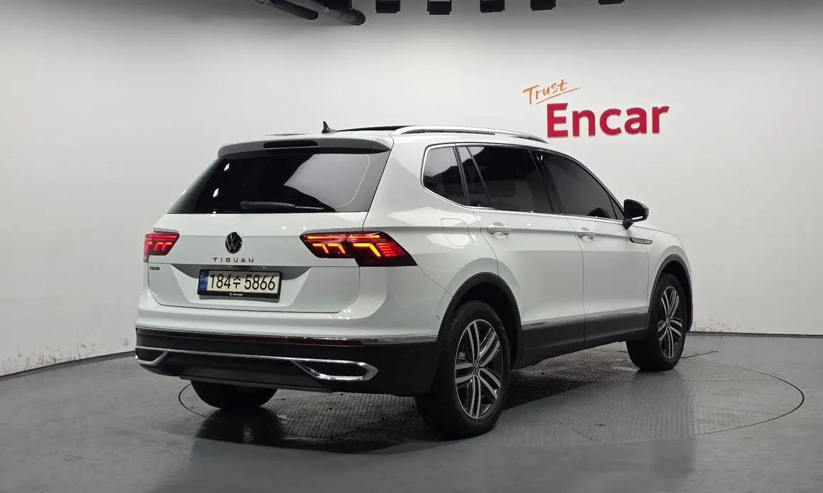Volkswagen Tiguan — фото 4