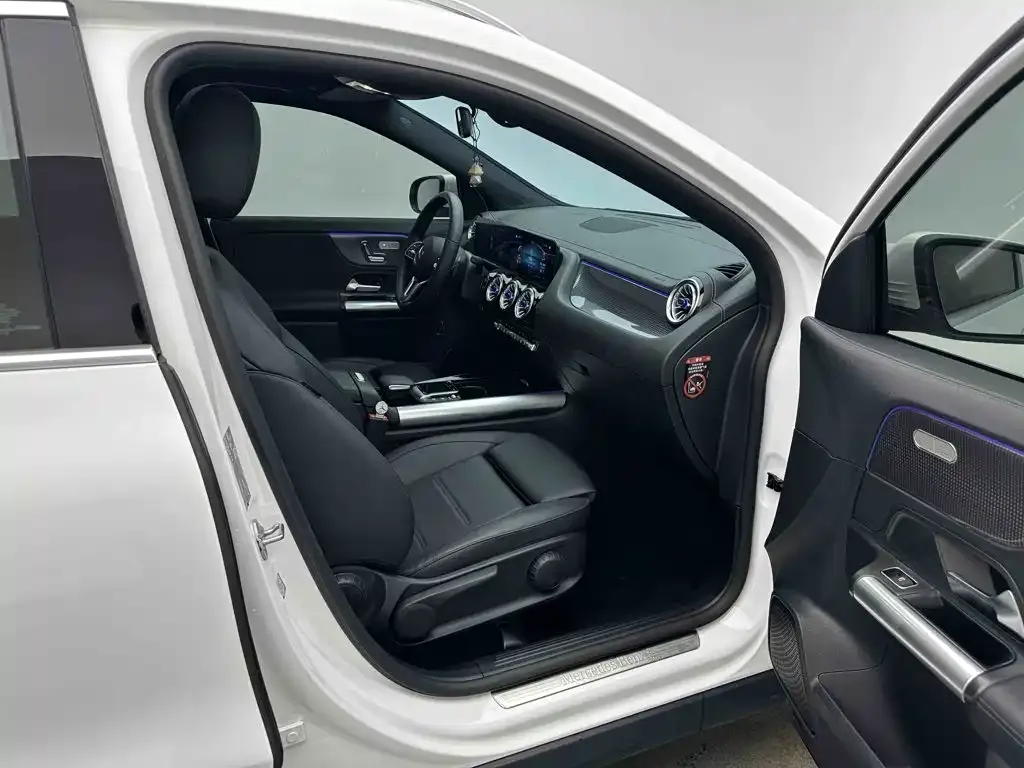 Mercedes-Benz GLA — фото 10
