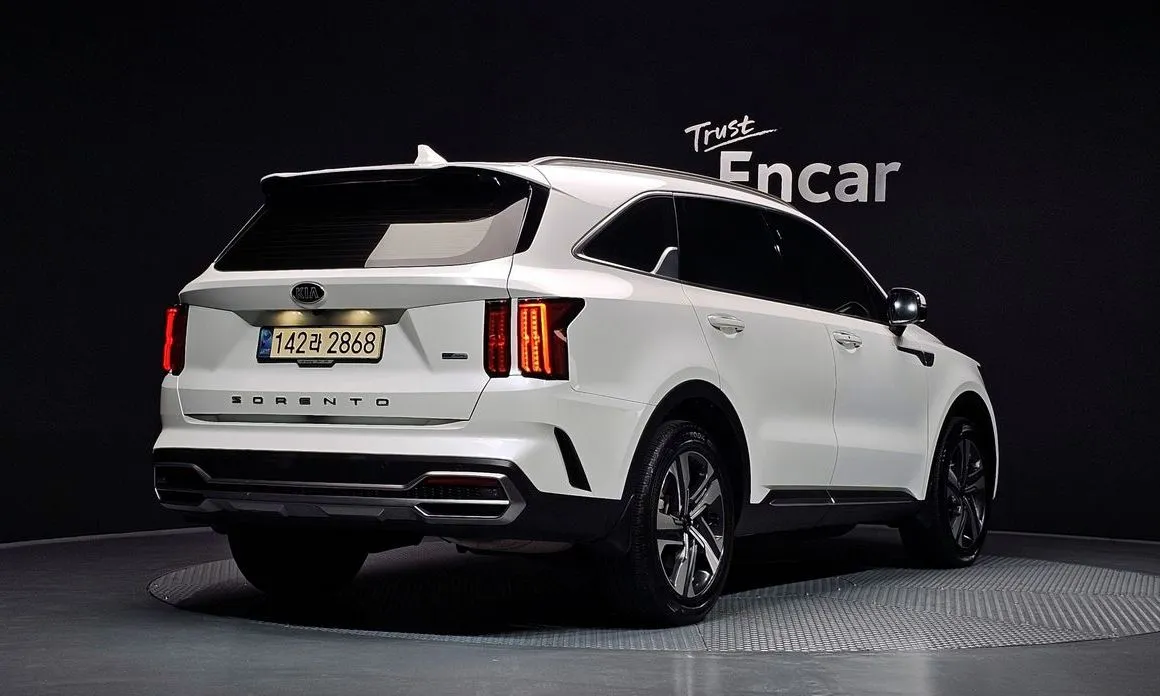 Kia Sorento — фото 6