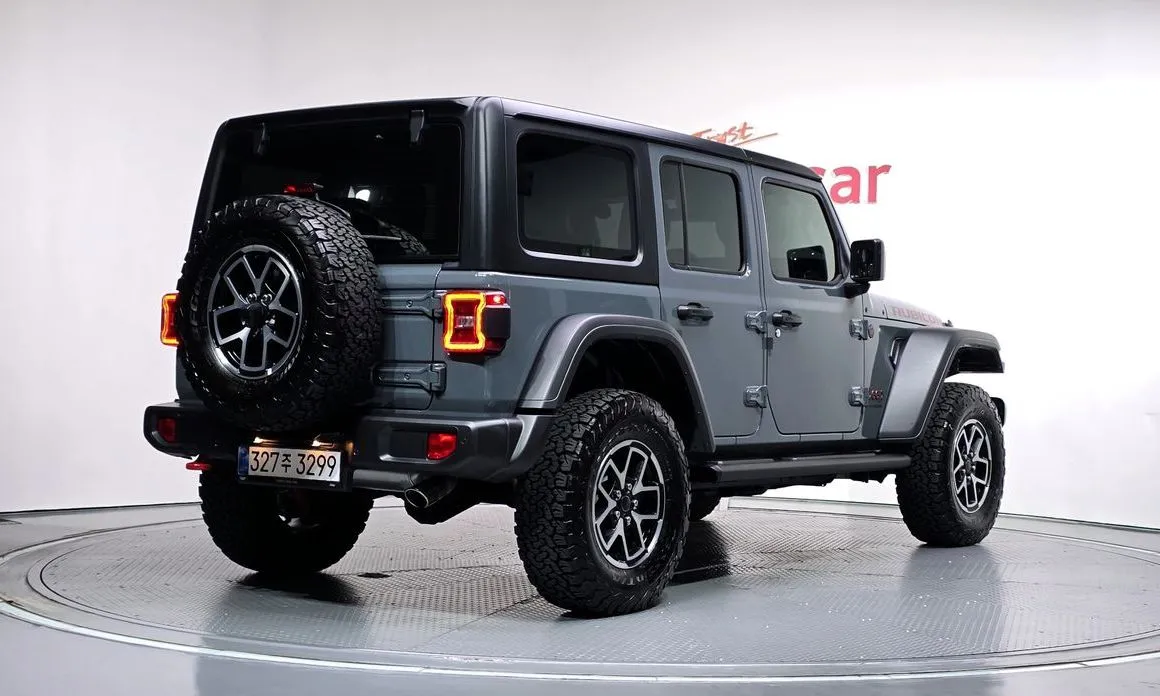 Jeep Wrangler — фото 8