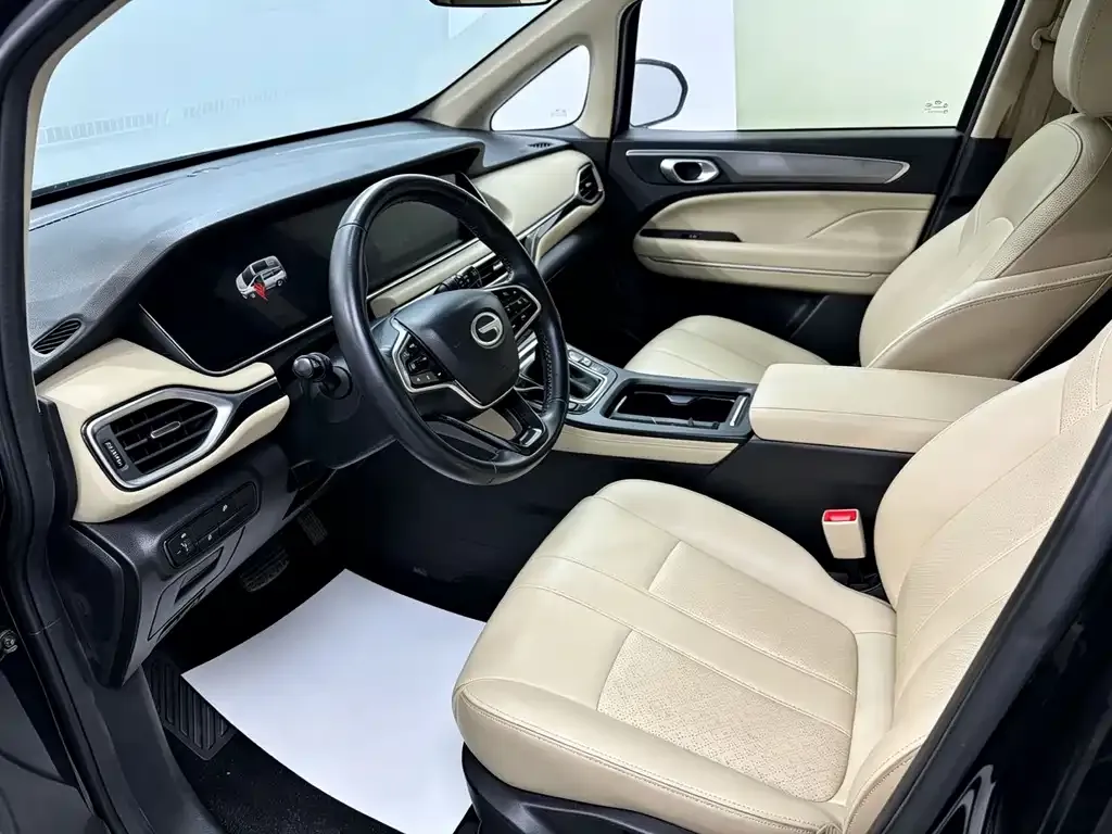 GAC Motor Trumpchi M6 — фото 10