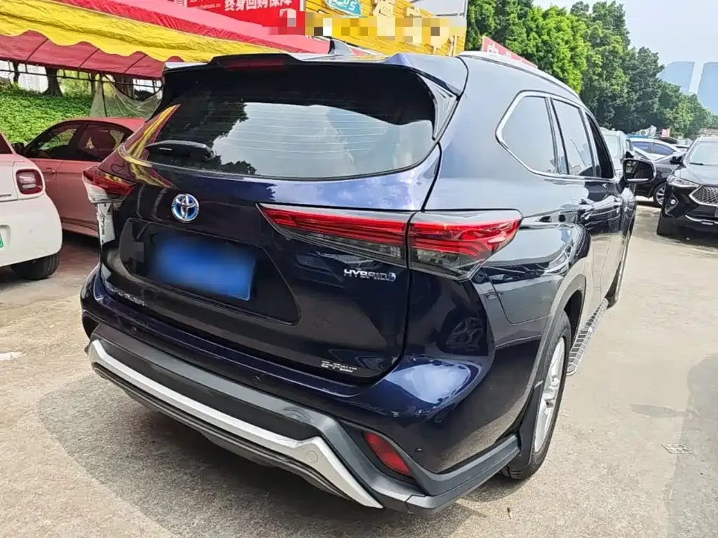 Toyota Highlander — фото 10