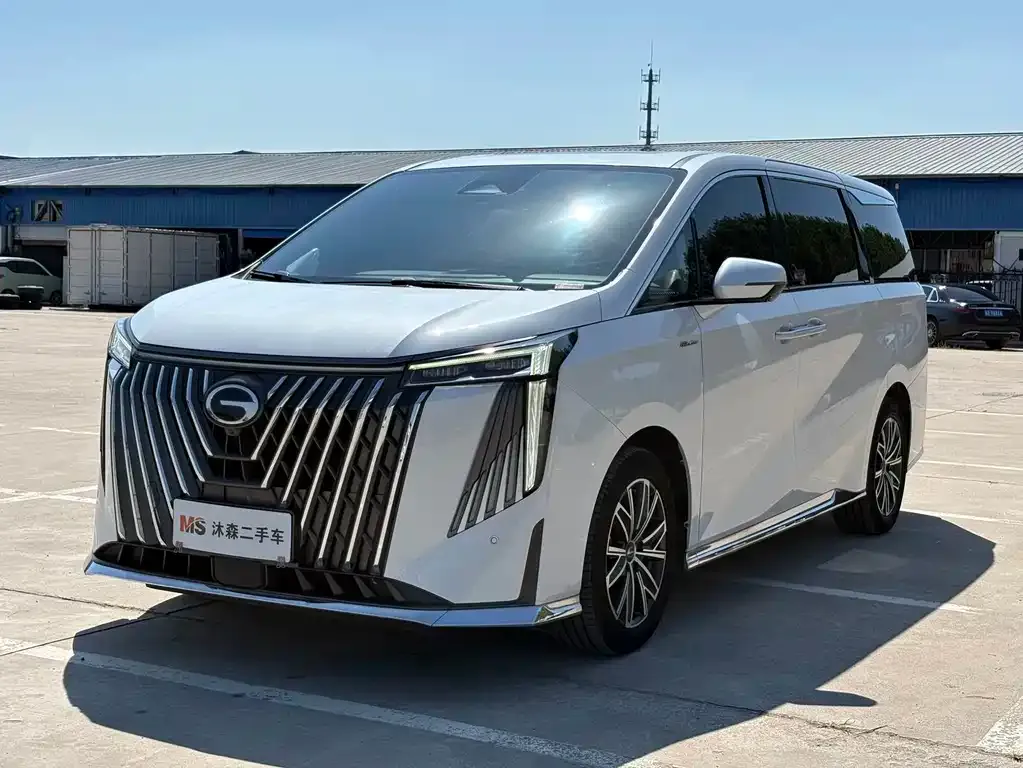 GAC Motor Trumpchi M8 — фото 1
