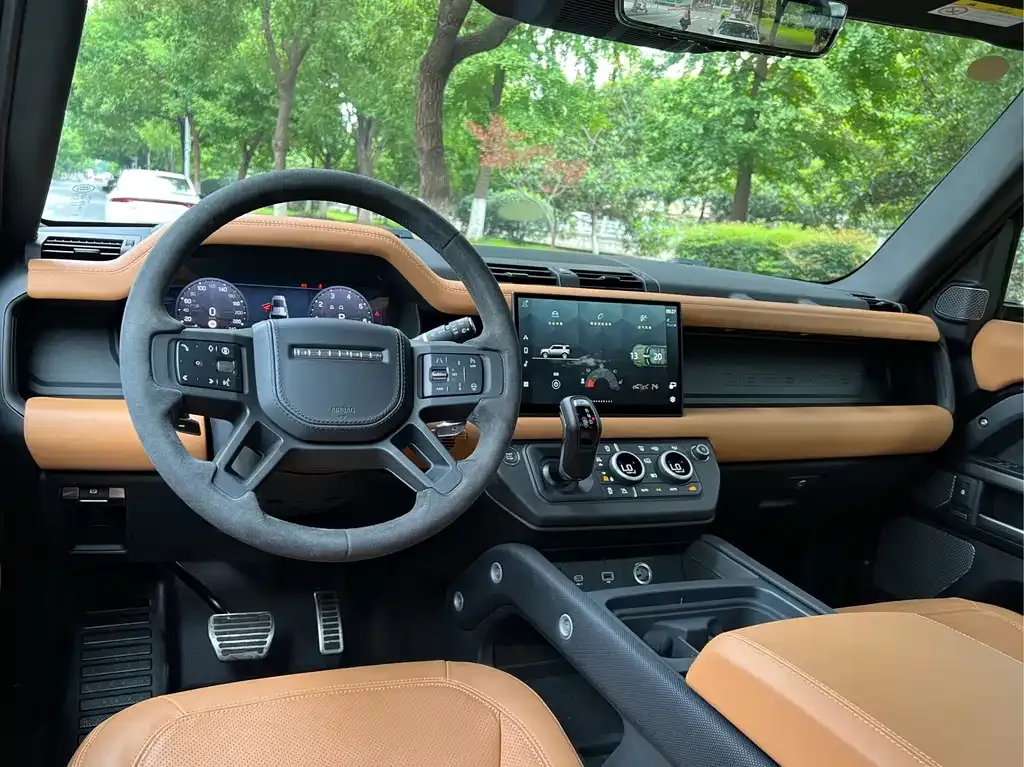 Land Rover Defender — фото 10