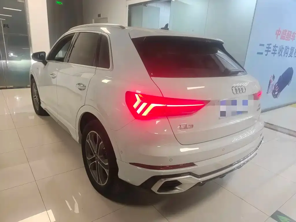 Audi Q3 — фото 3