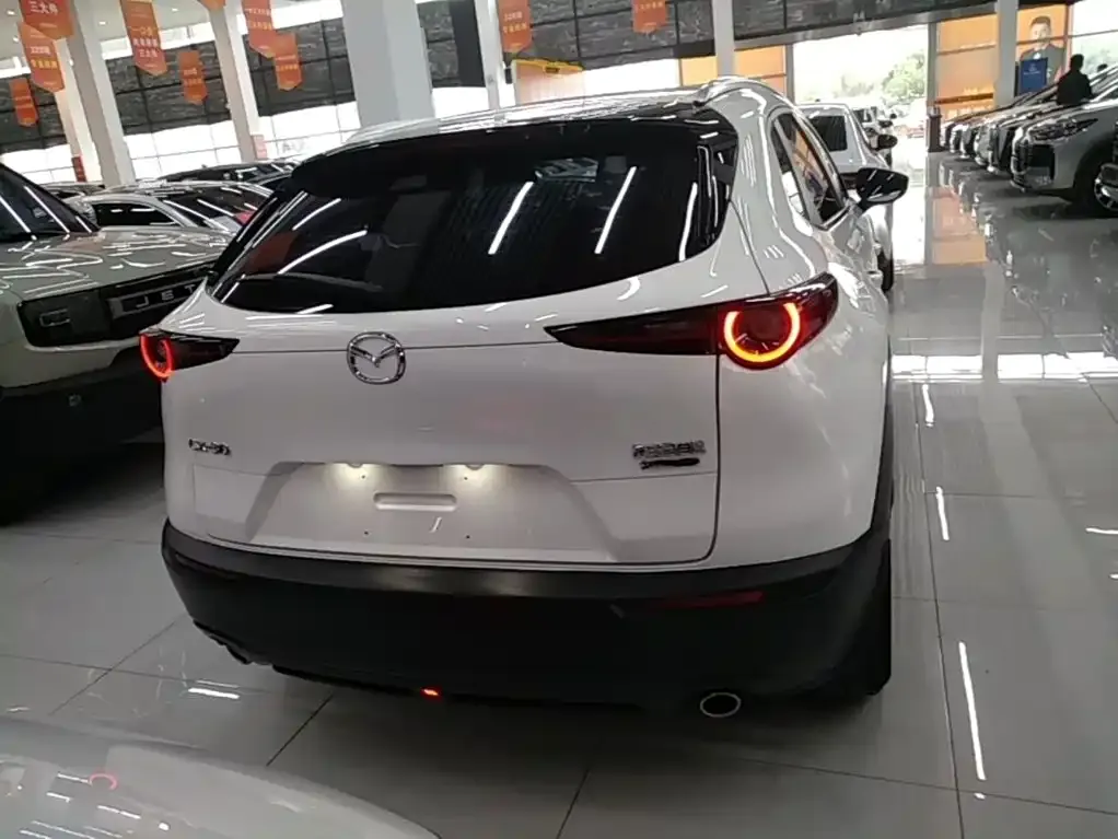 Mazda CX-30 — фото 8