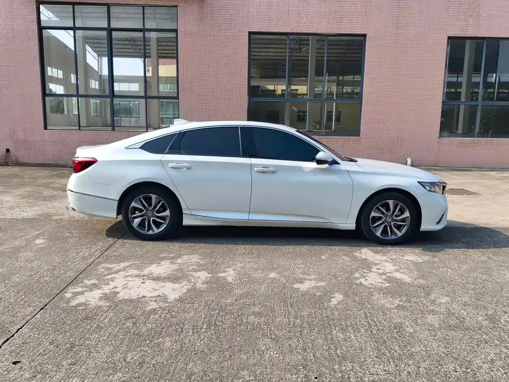 Honda Inspire — фото 10