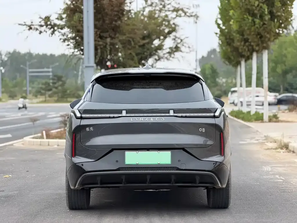 Lynk & Co 08 EM-P — фото 4