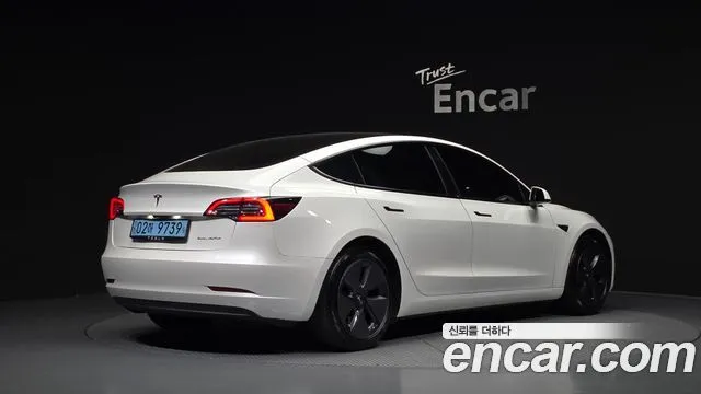 Tesla Model 3 — фото 4