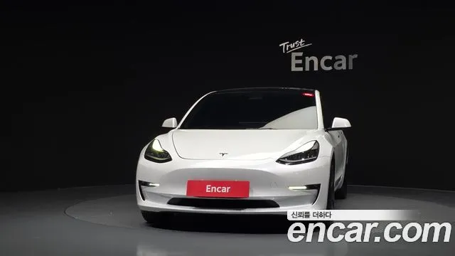 Tesla Model 3 — фото 3