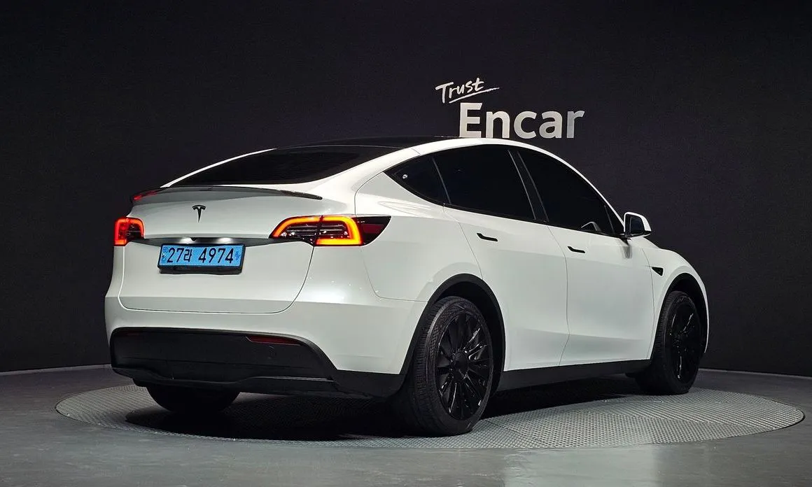 Tesla Model Y — фото 2