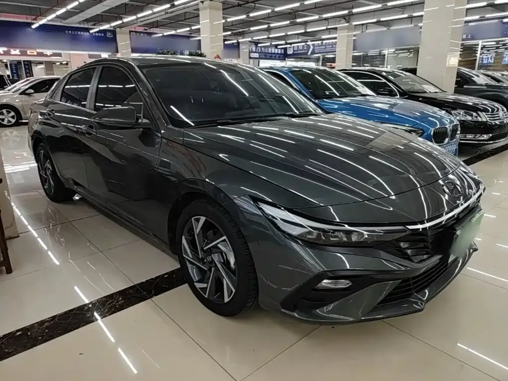 Hyundai Elantra — фото 9
