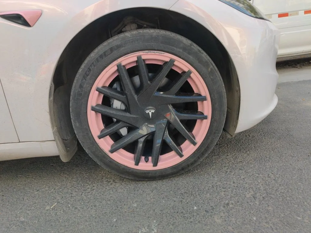 Tesla Model 3 — фото 10