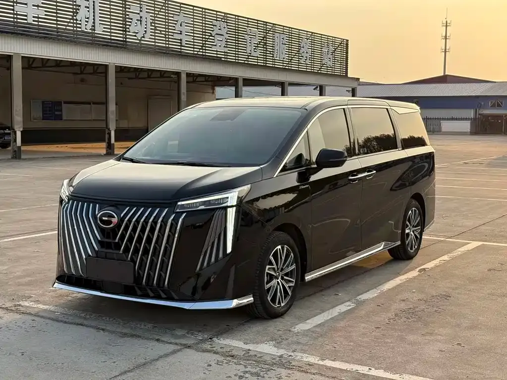 GAC Motor Trumpchi M8 — фото 1