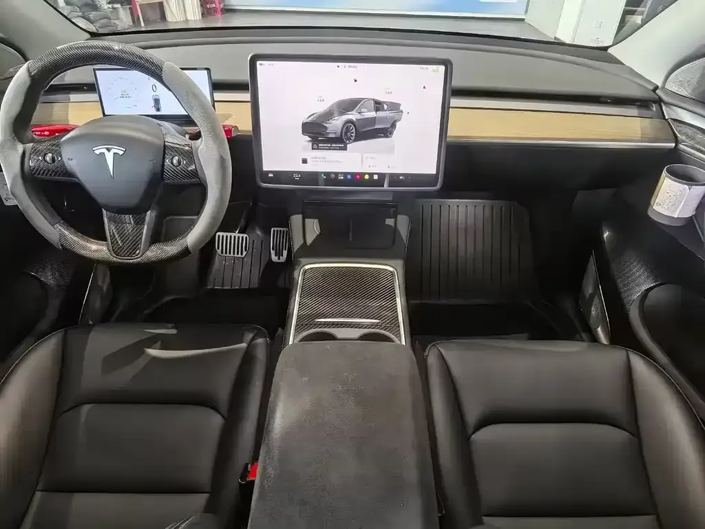 Tesla Model Y — фото 5