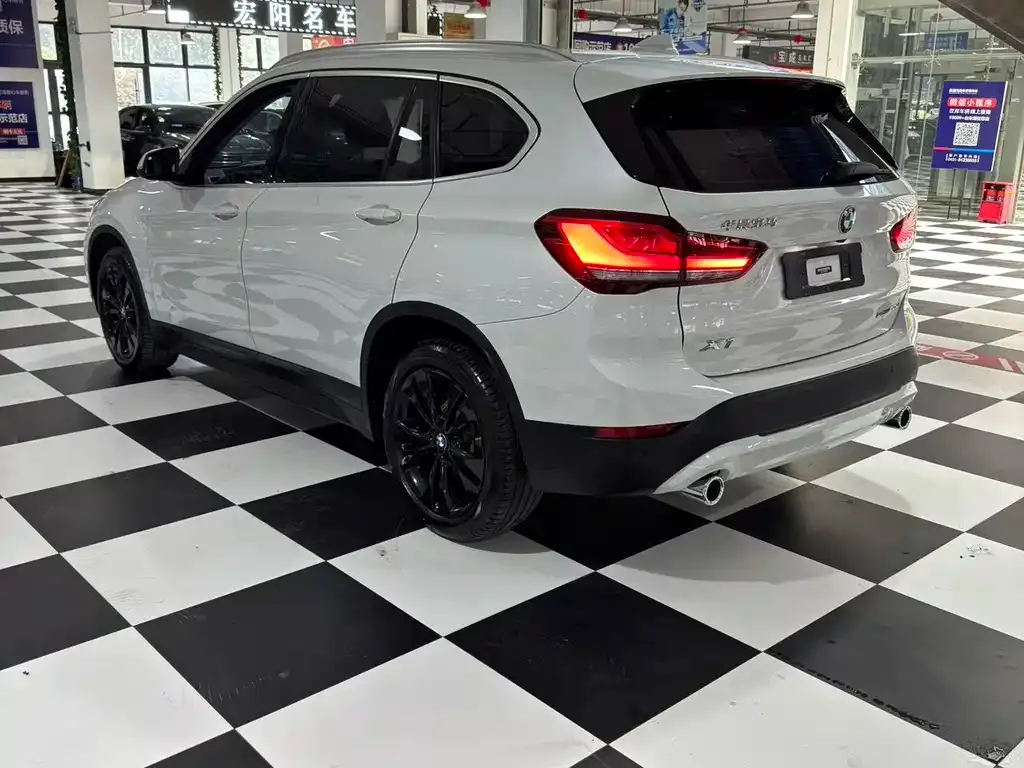 BMW X1 — фото 10