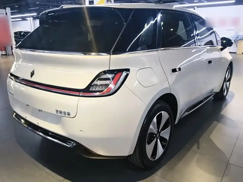 Baojun Yunduo — фото 6