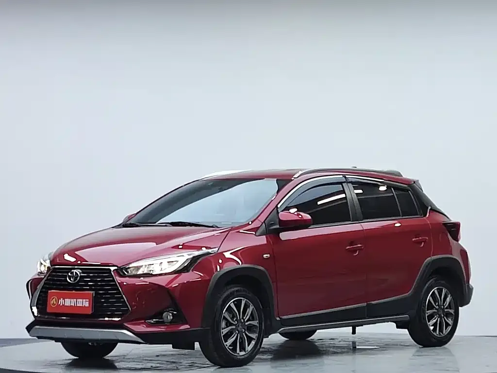 Toyota Yaris L — фото 2