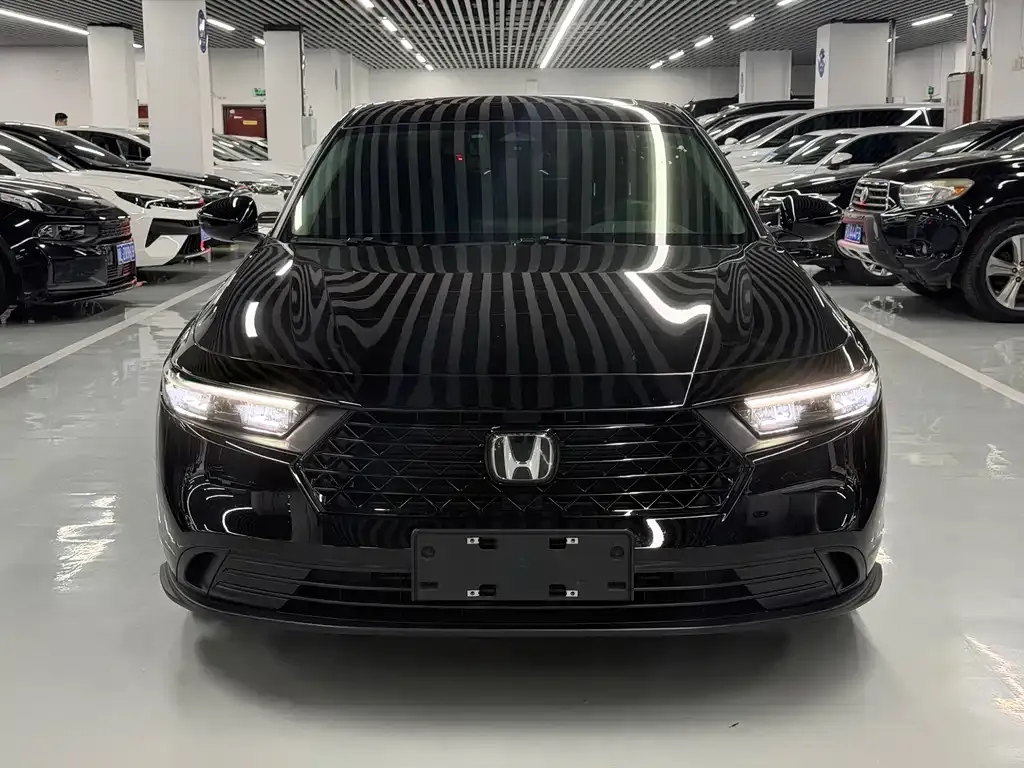 Honda Accord — фото 9