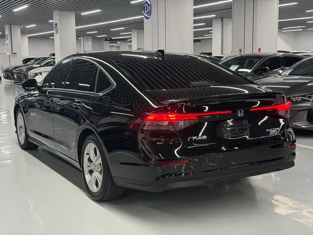 Honda Accord — фото 2