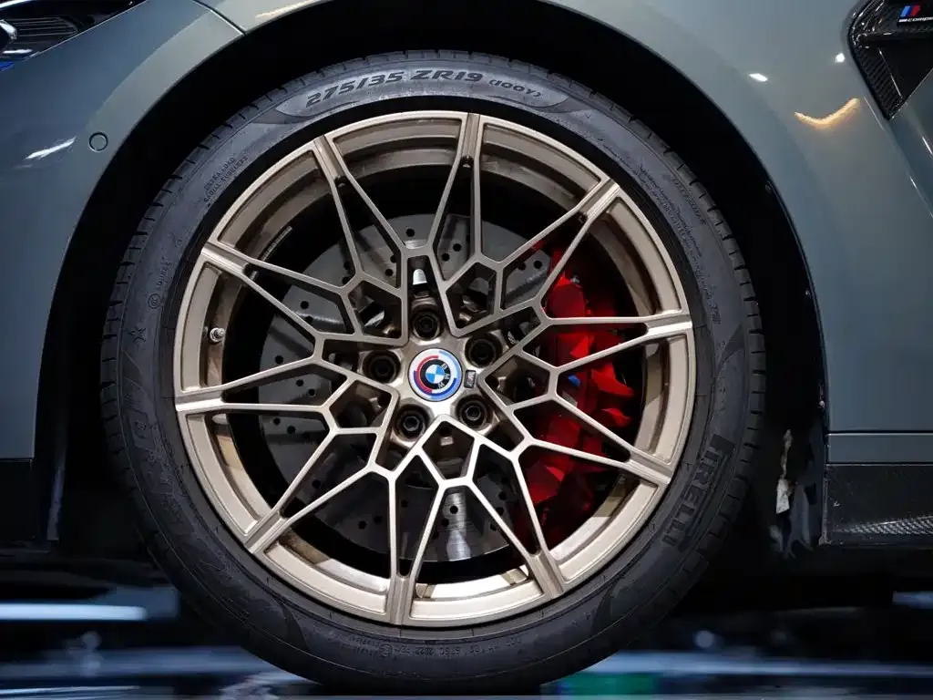 BMW M4 — фото 10