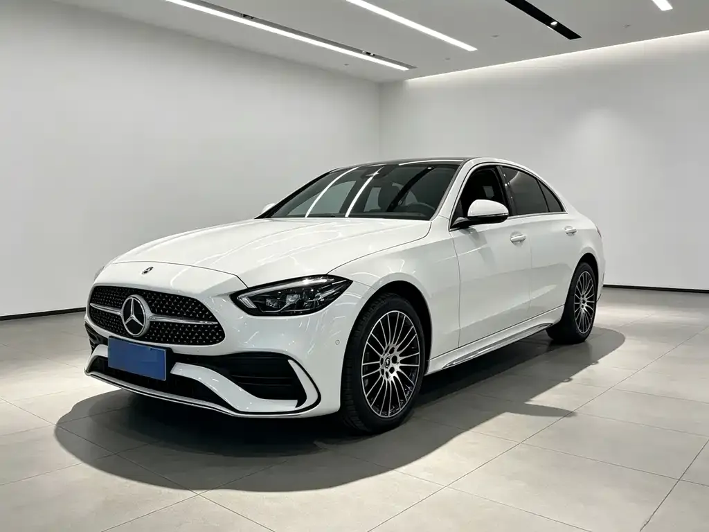 Mercedes-Benz C-Class — фото 1