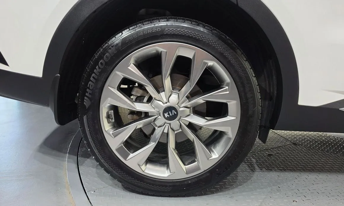 Kia Sorento — фото 10