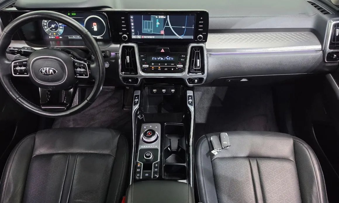 Kia Sorento — фото 8