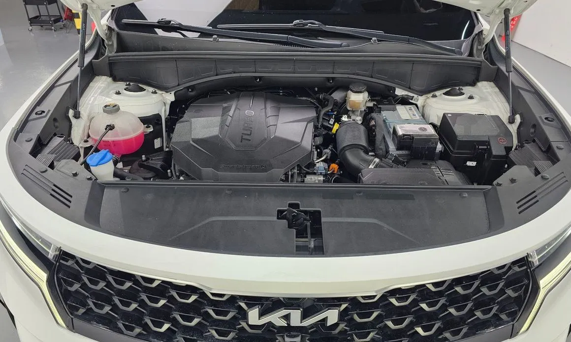 Kia Sorento — фото 7