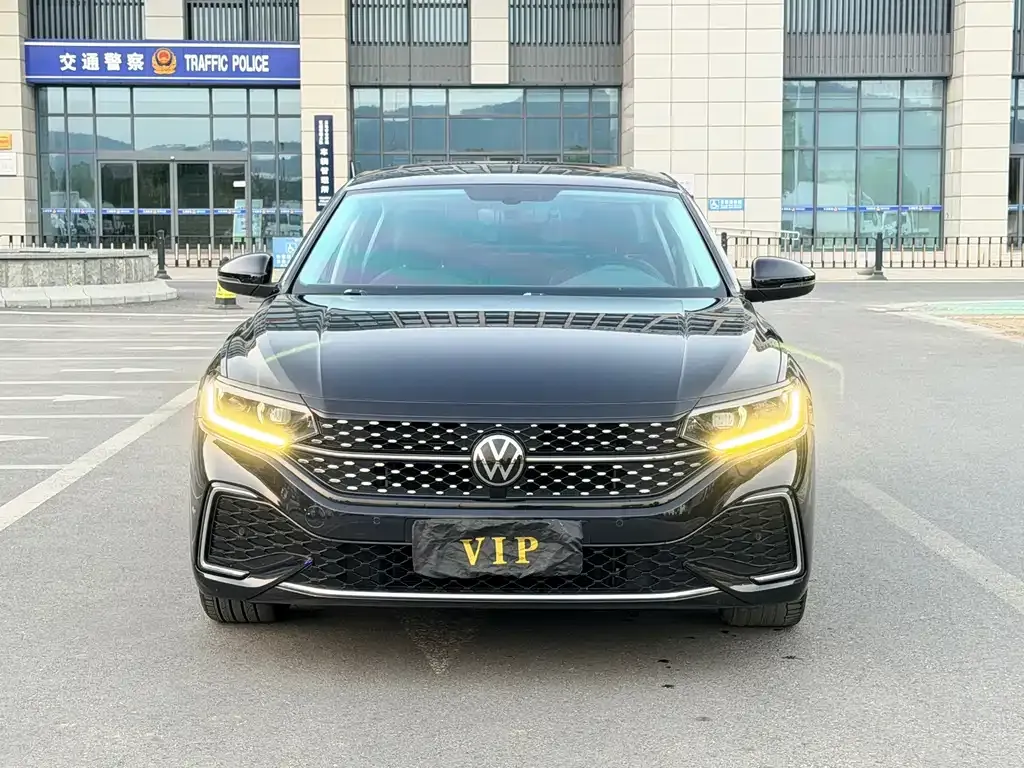 Volkswagen Passat — фото 9