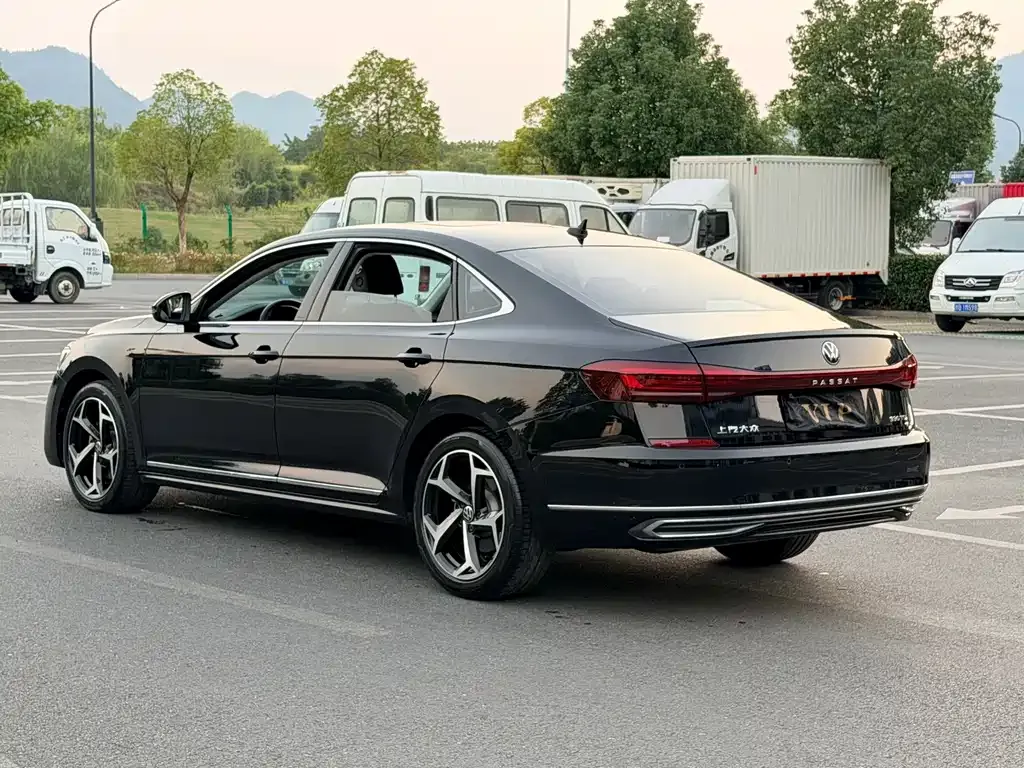 Volkswagen Passat — фото 2