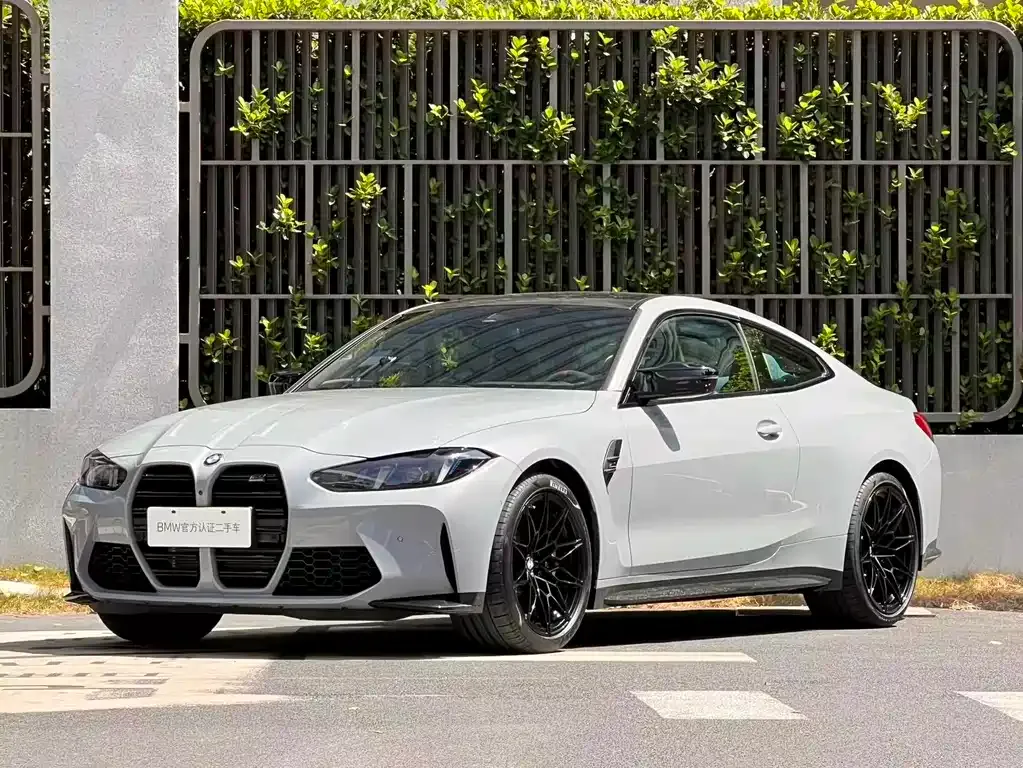 BMW M4 — фото 1