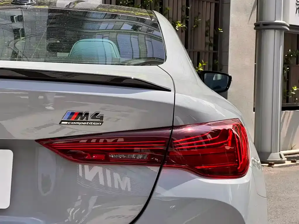 BMW M4 — фото 10