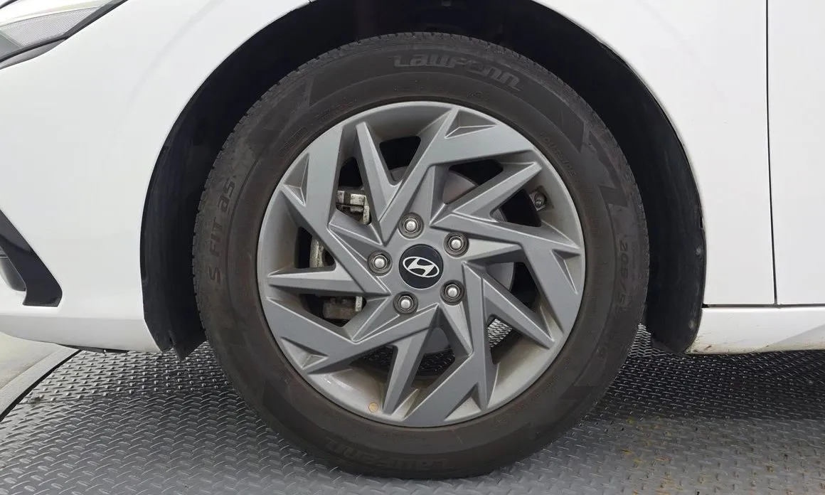 Hyundai AVANTE — фото 8