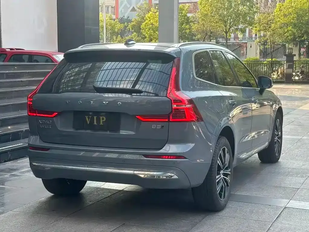 Volvo XC60 — фото 4