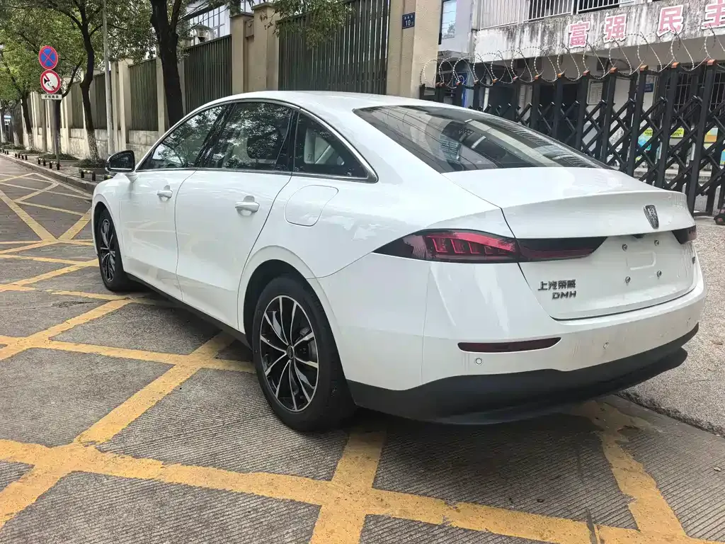 Roewe D7 — фото 8