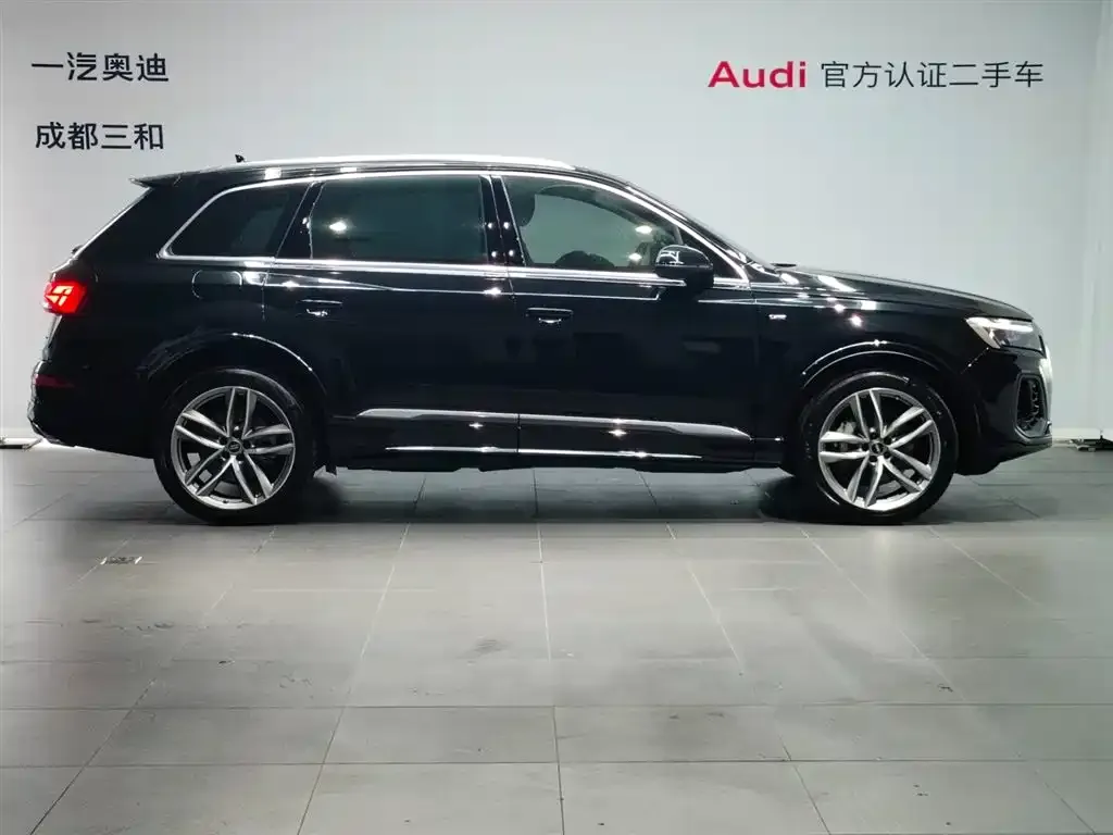 Audi Q7 — фото 5