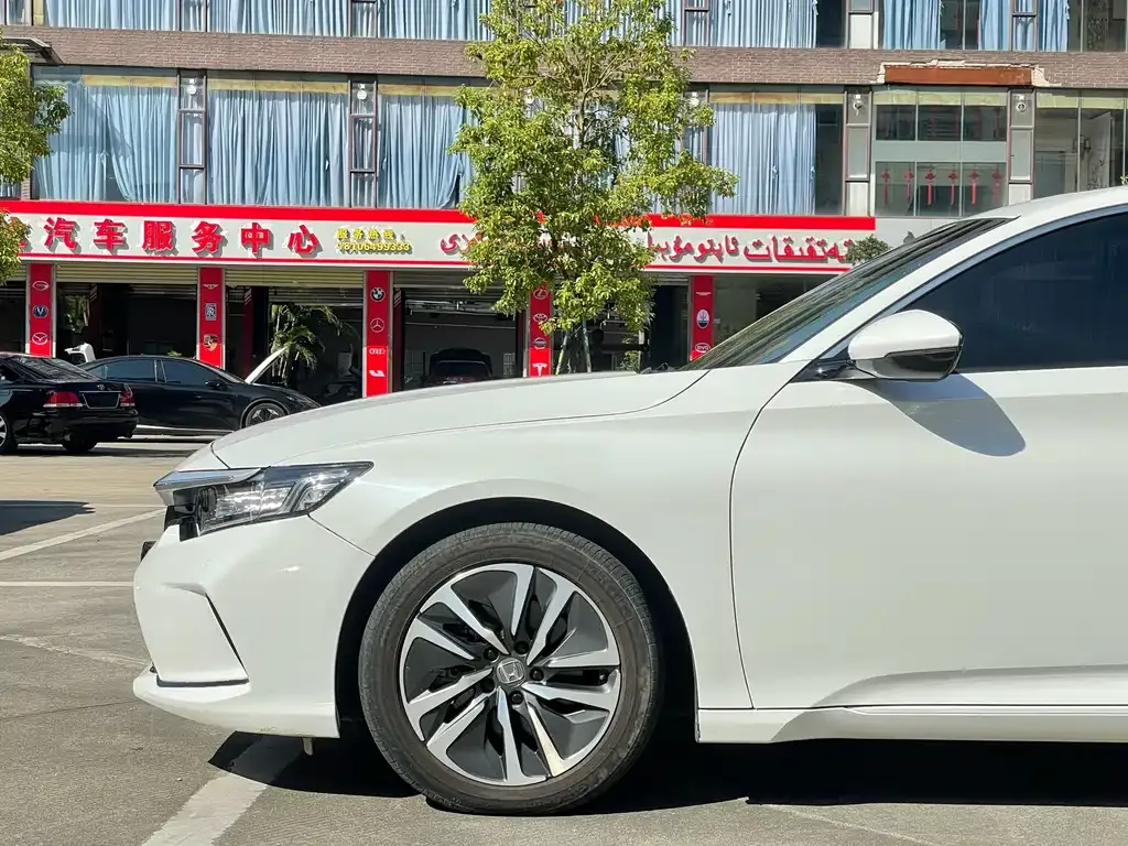 Honda Inspire — фото 8