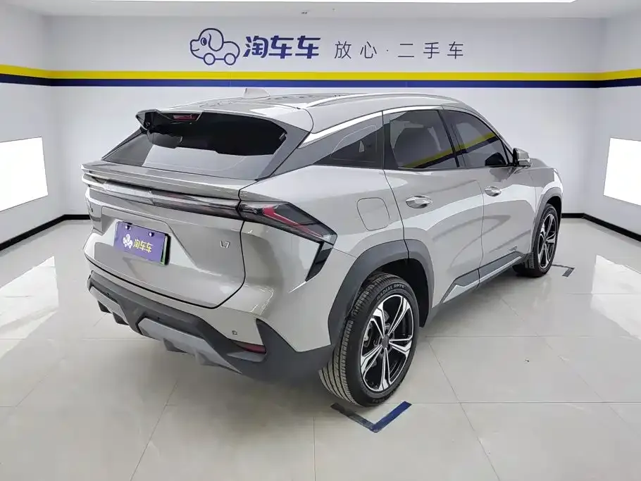 Geely Galaxy L7 — фото 8