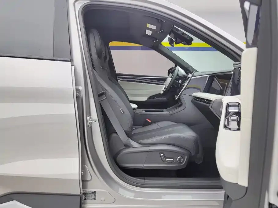 Geely Galaxy L7 — фото 10