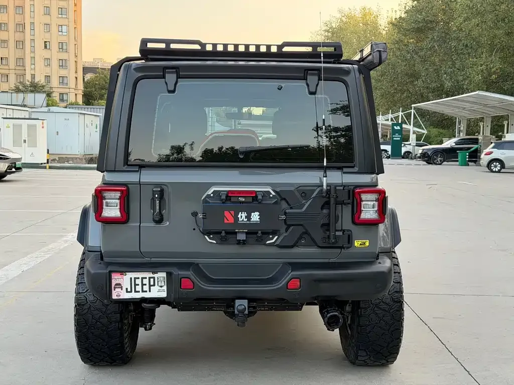 Jeep Wrangler — фото 5