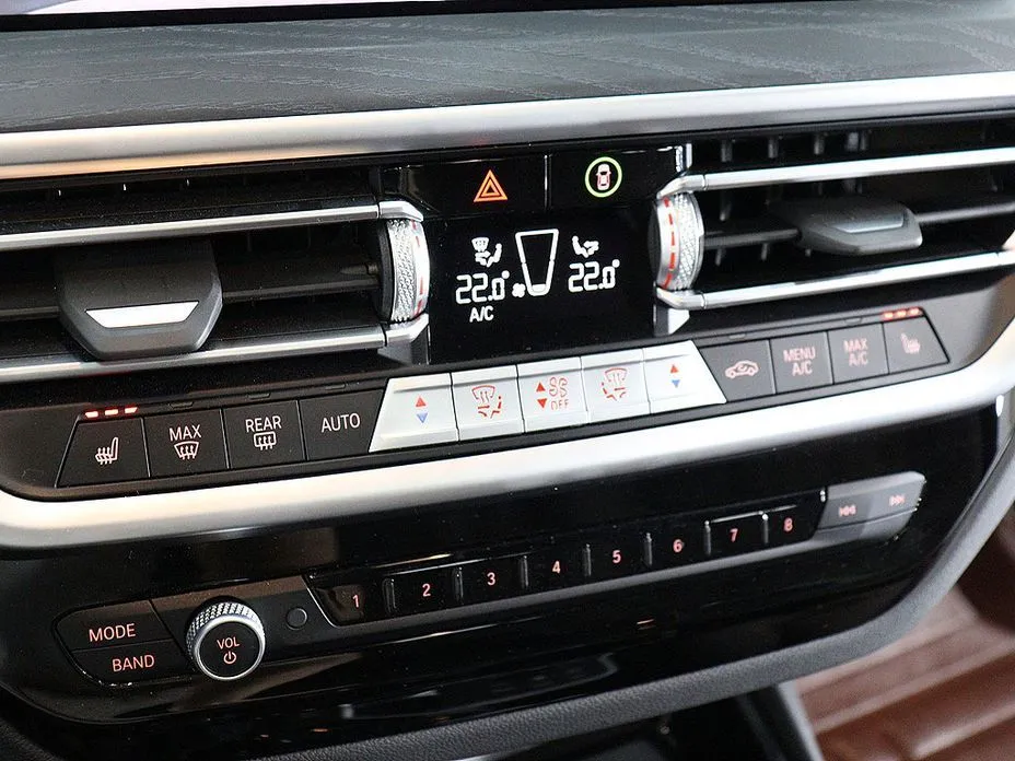 BMW iX3 — фото 3