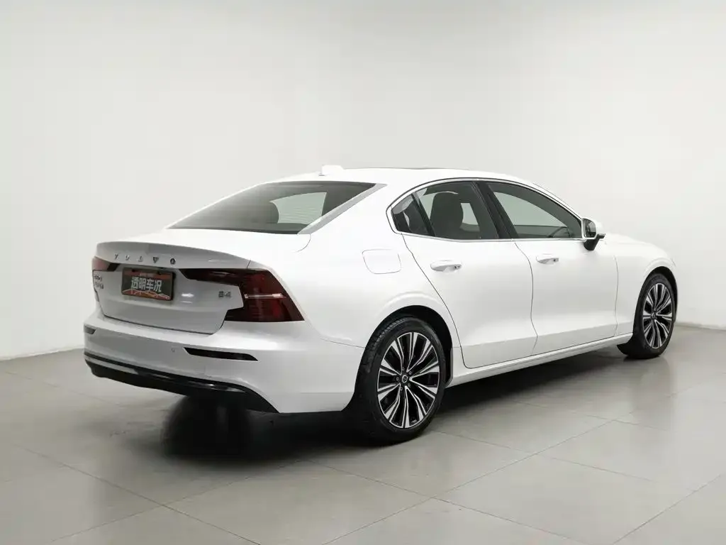 Volvo S60 — фото 3